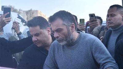 الإعلامية مروة صبري تهاجم نجل حلمي بكر: 