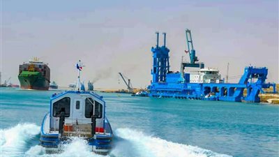 خاص| خبير اقتصادي يكشف أهمية مشروع الازدواج الكامل للمجرى الملاحي للقناة