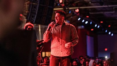 بعلم فلسطين.. حماقي يدعم أحداث غزة في حفله بنيويورك