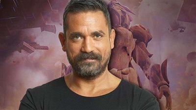 أمير كرارة يجسد كبير ومسؤول عن إدارة شؤونها بعد وفاة والده في مسلسل بيت الرفاعي