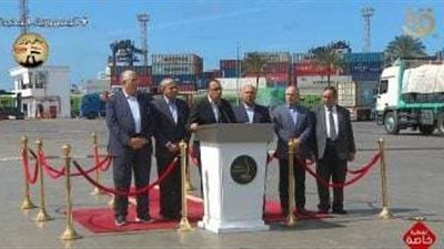 مدبولي: جارٍ حاليا الإفراج عن البضائع فى 3 موانئ أخرى بخلاف الإسكندرية