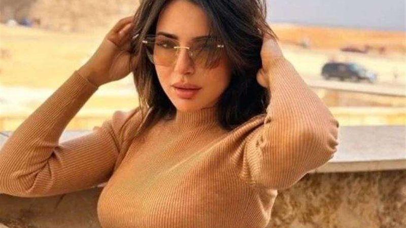 الفنانة ساندي