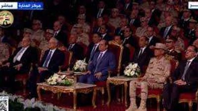 الرئيس السيسي يشاهد عرضًا بعنوان: «أبطال من بلدي»