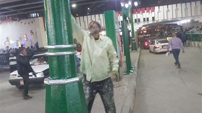 حملات نظافة وتجميل ودهان الأعمدة والأسوار بأسيوط
