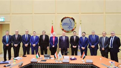 وزير النقل يترأس الجمعية العمومية لشركة الجسر العربي للملاحة
