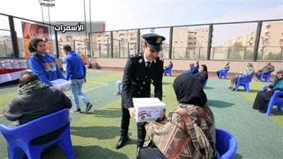 بمناسبة شهر رمضان.. قوافل الداخلية توزع عبوات غذائية على الأسر الأولى بالرعاية