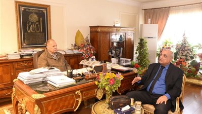 محافظ أسيوط يوجه بتسريع وتيرة العمل بمشروعات هيئة الأبنية التعليمية