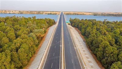 من شرايين التنمية في صعيد مصر.. أهمية محور 