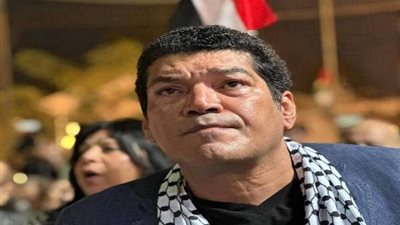 باسم سمرة يطلق النار على نيللي كريم: 