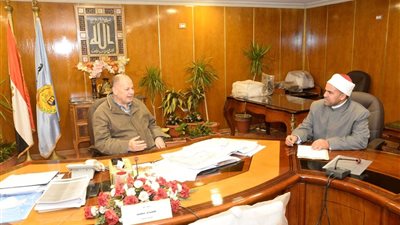 محافظ أسيوط يلتقى وكيل وزارة الاوقاف لمناقشة إستعدادات استقبال شهر رمضان المبارك