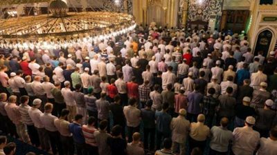 هل يجب إعادة الصلاة لمن نسي التشهد؟.. دار الإفتاء تجيب