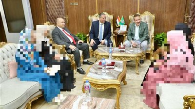 محافظ المنوفية يسلم أجهزة كهربائية ومنزلية ومساعدات مالية لعدد من العرائس المقبلات على الزواج