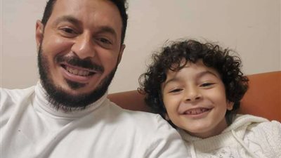 من هو الطفل «جان رامز» الذي ظهر مع مصطفى شعبان في مسلسل 