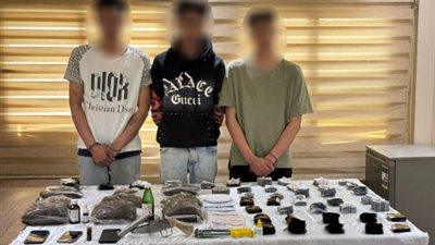 حبس 3 عاطلين لقيامهم بتصنيع وتروّيج مخدر الإستروكس بمنطقة القطامية