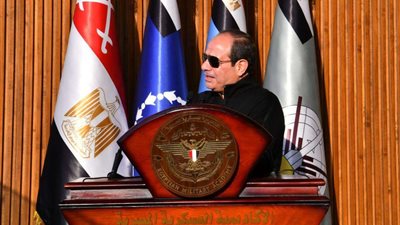 الرئيس السيسي يتفقد الأكاديمية العسكرية