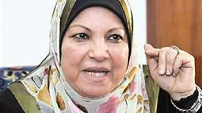 طلاق الرجل لزوجته لا يقع إلا بشهود.. سعاد صالح تصدم الجميع