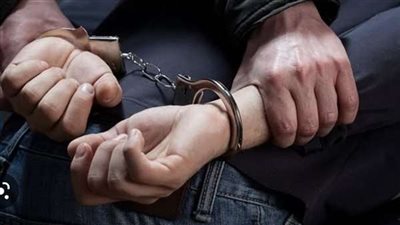 ضبط عامل بالمنيا لاستيلائه على بيانات بطاقات الدفع الإلكترونى للمواطنين