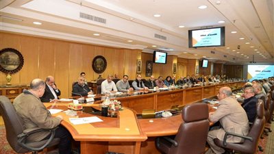 استرداد 25805 متر مربع و503 فدان من أملاك الدولة بأسيوط خلال المرحلة الثانية من الموجة 22