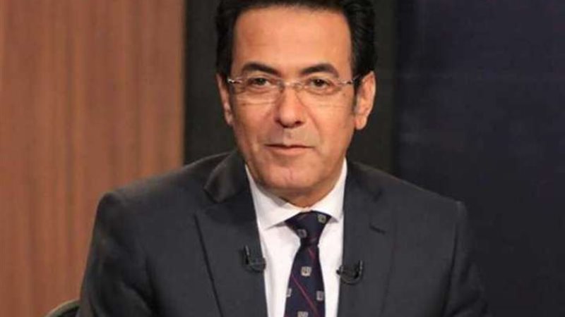 الإعلامي خيري رمضان