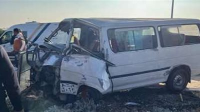 مصرع وإصابة 10 أشخاص في حادث تصادم على الطريق الإقليمي