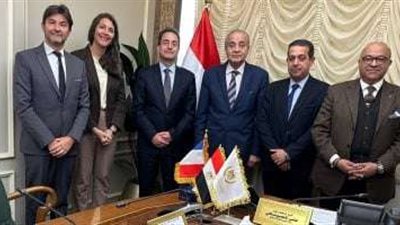 بحضور وفد من وكالة التنمية الفرنسية.. «المصيلحي» يعقد اجتماعا لمناقشة المشروعات المشتركة