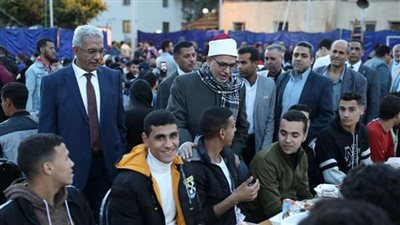 مائدة جامعة الأزهر تستمر في تقديم نحو 2000 وجبة إفطار