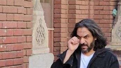 بهاء سلطان يرافق جثمان حماه بمسجد الطباخ فى عابدين