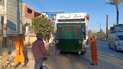 محافظ أسيوط: رفع 520 طن قمامة خلال حملات نظافة وتسوية وتمهيد طرق