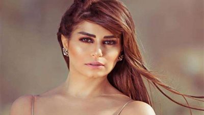 أنتي دائما السند.. منة فضالي تهنئ والدتها بعيد الأم: مليش غيرك