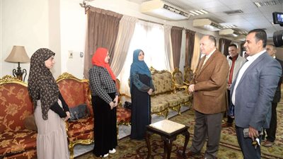 محافظ أسيوط يشهد احتفالية تكريم الأمهات المثاليات بتنظيم حزب المصريين الأحرار