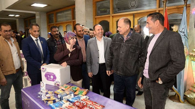 محافظ أسيوط خلال