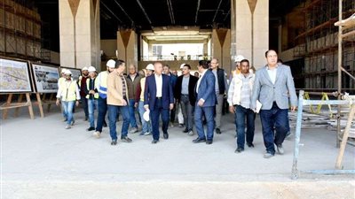 وزير النقل يتابع التقدم في معدلات تنفيذ مشروع الخط الأول للقطار الكهربائي السريع «العين السخنة -العلمين - مطروح»