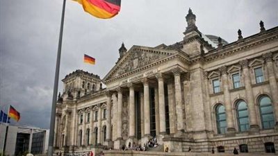 توقعات ببطء النمو الاقتصادي الألماني وتفاقم الديون السيادية