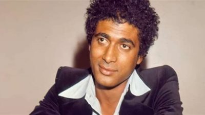 في ذكري رحيل أحمد زكي.. ما قصة الرسالة التي أرسلها للرئيس مبارك