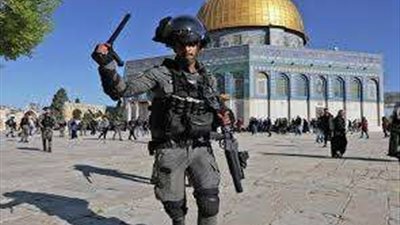 قوات الاحتلال تعيق وصول المصلين للمسجد الأقصى