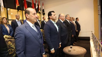 وزير الشباب والرياضة ومحافظ القاهرة يفتتحان المقر الجديد للنادى المصرى القاهرى