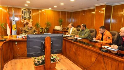 محافظ أسيوط يؤكد ضرورة التنسيق بين الجهات لتذليل العقبات ونهو المشروعات الجارية