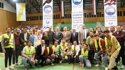 محافظ أسيوط وأمين حزب مستقبل وطن يشهدان نهائى تصفيات قطاع الصعيد فى الدورة الرمضانية لكرة القدم