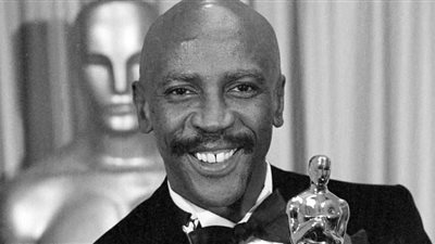 وفاة الممثل العالمى لويس جوسيت جونيور بطل  فيلم An Officer And A Gentlemen عن عمر يناهز 87 عاماً