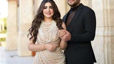 مسلم يثير الجدل بإنفاقه 200 ألف جنيه شهريًا على الملابس ويدافع عن قميص 