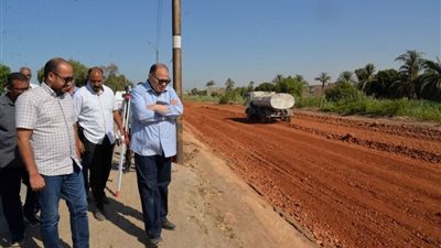 محافظ أسيوط يوجه بسرعة استكمال مشروع ازدواج طريق «أسيوط – ديروط 