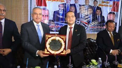 محافظ سوهاج ورئيس الاتحاد المصري لكرة القدم يشهدان احتفال مركز الشباب