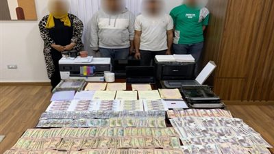 ضبط أفراد عصابة تخصصت في تقليد وترويج العملات المحلية والأجنبية بالمنيا