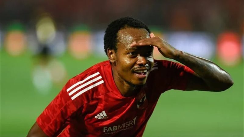 بيرسي تاو لاعب النادي