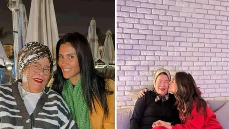 وفاة والدة ساندي