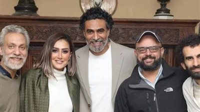 تعرف على مصير عائلة الغول.. فريق عمل صيد العقارب يحتفل بانتهاء تصوير أخر مشاهده