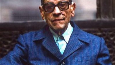 حسين حمودة: نجيب محفوط أول من سلط الضوء على الشخصيات المتعارض عليها تاريخيًا