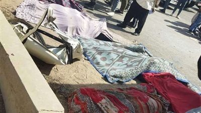 مصرع 3 فتيات وإصابة 9 آخرين في حادث تصادم ميكروباص بتروسيكل بالبحيرة