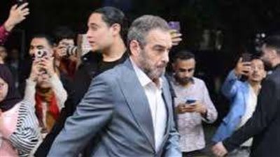 صورة سيلفي واعتذار.. ماذا حدث مع أحمد عبد العزيز في عزاء شيرين سيف النصر؟