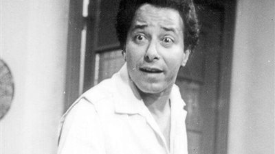 نسرين أسامة أنور عكاشة تكشف مفاجأة بين والدها والراحل صلاح السعدني